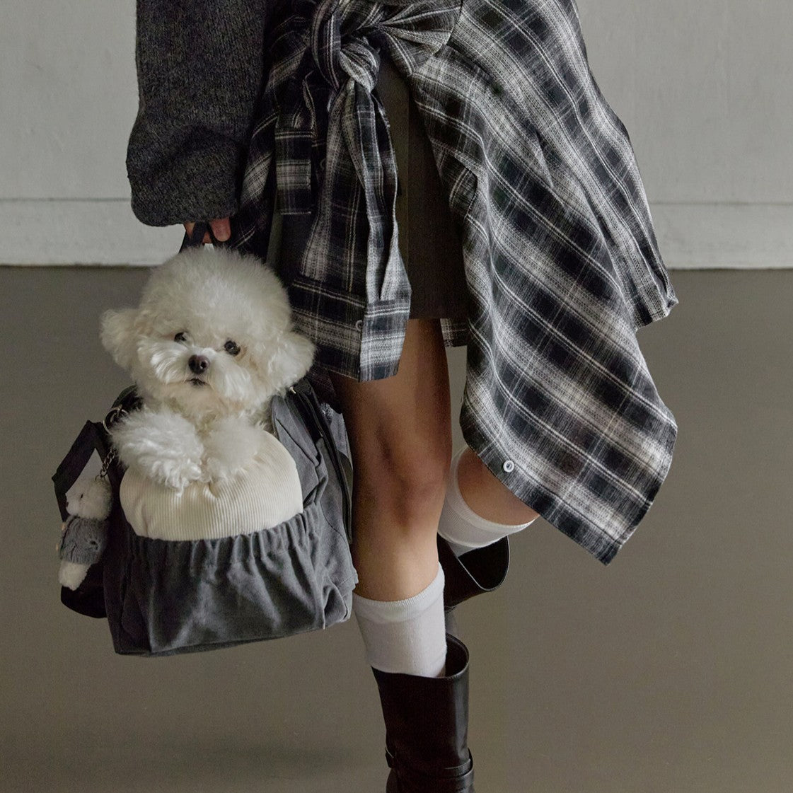 【一部即納】Partir bag - Stone Gray（オールシーズン用クッション＋ショルダーパット付属）｜犬用キャリーバッグ・スリングバッグ