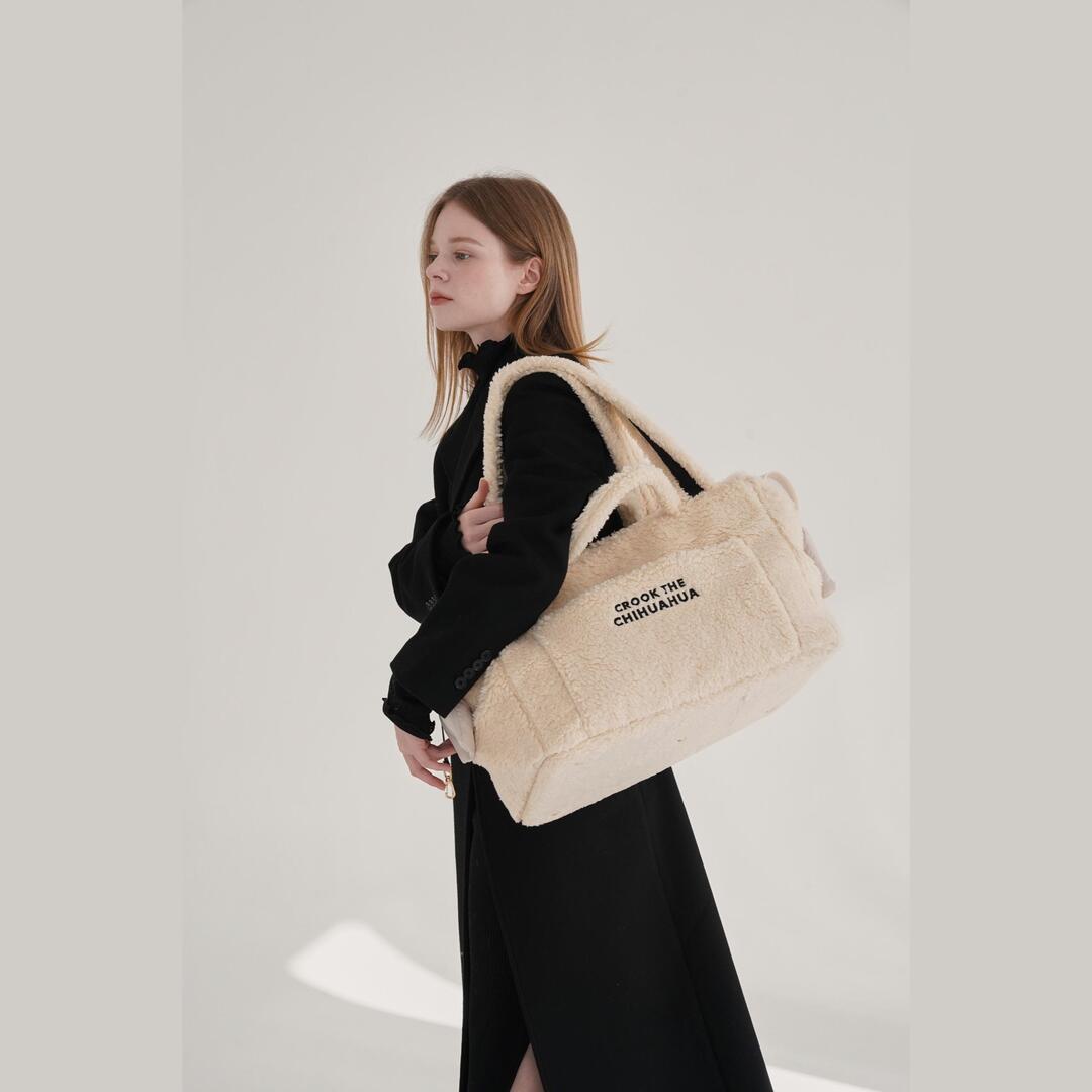 【予約】Teddy Shearing Boucle Bag（クリーム）｜犬用キャリーバッグ