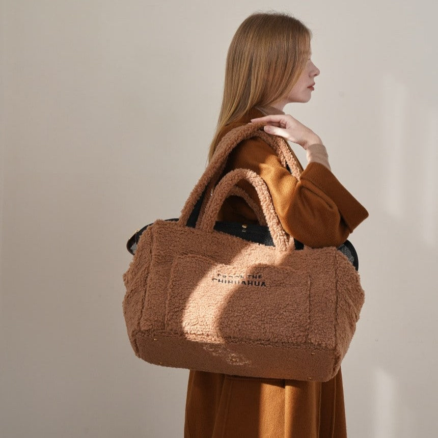 【予約】Teddy Shearing Boucle Bag（キャメル）｜犬用キャリーバッグ