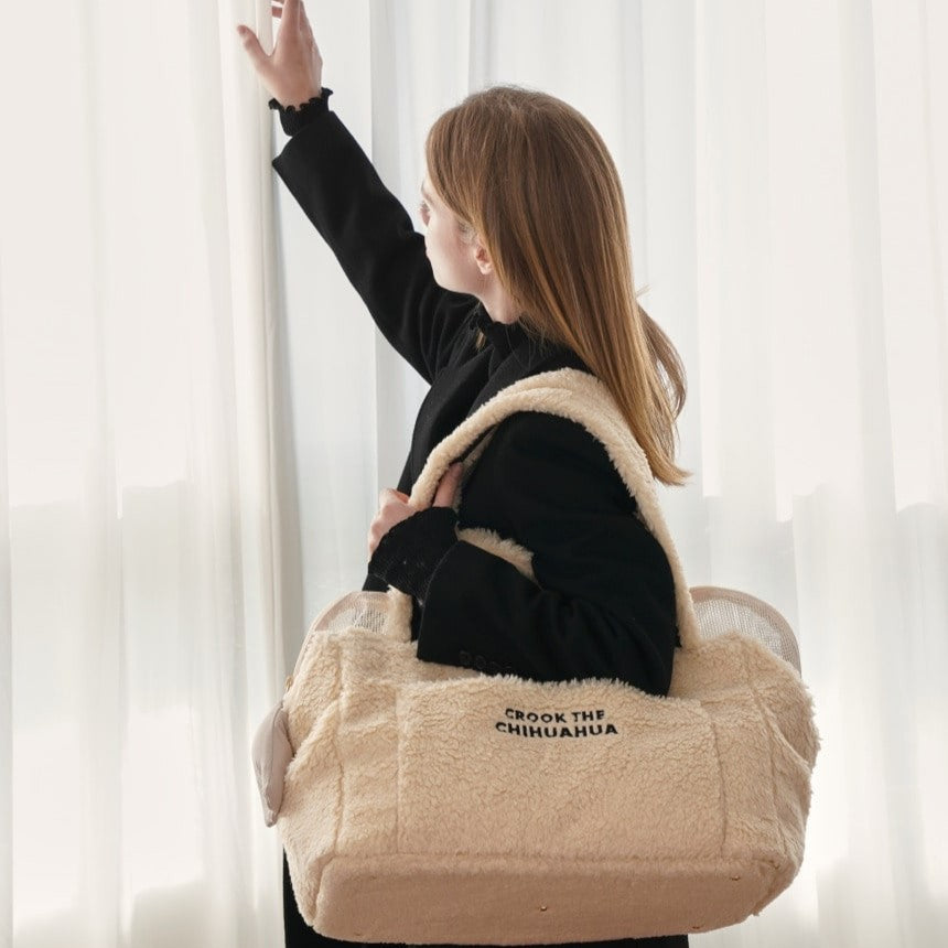 【予約】Teddy Shearing Boucle Bag（クリーム）｜犬用キャリーバッグ