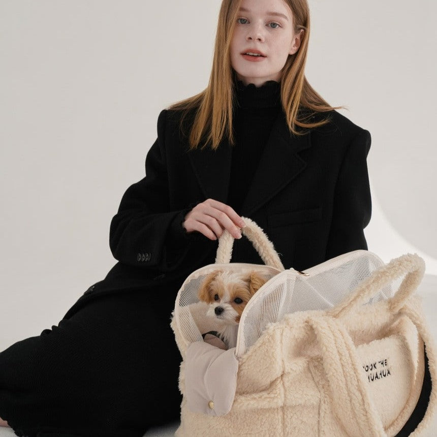 【予約】Teddy Shearing Boucle Bag（クリーム）｜犬用キャリーバッグ